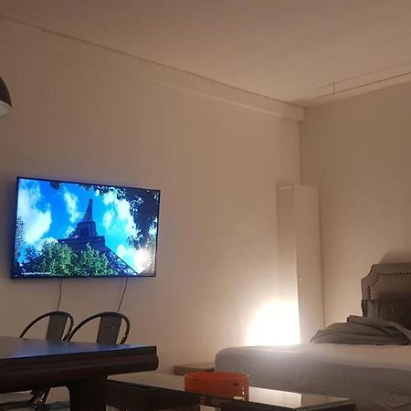 الشقق الفندقية باريسفي  Charming Loft - Tour Eiffel/ Rue Cler المظهر الخارجي الصورة