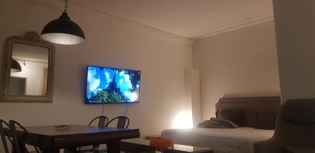 الشقق الفندقية باريسفي  Charming Loft - Tour Eiffel/ Rue Cler المظهر الخارجي الصورة